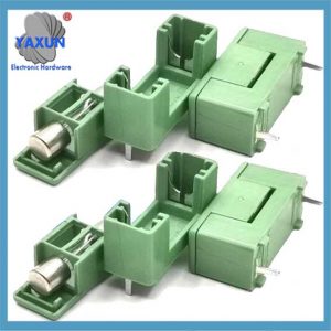 5x20 250 Volt PCB Fuse Holder Contact Resistant 22.6mm Pin Distance