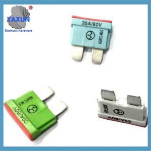 car fuse FKS ATO of calibre 30A 80 V DC Littelfuse reference is 166.7000.5302